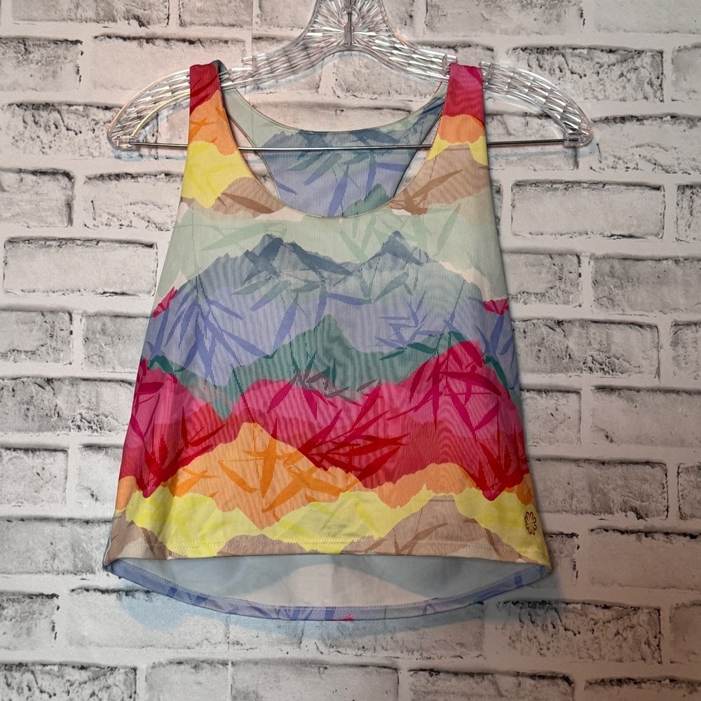 Colorful‎ Women's athletic performance cropped Tank Top size large stretchy cute